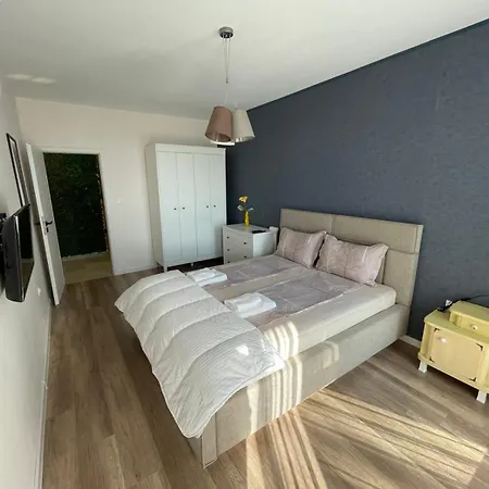 Апартамент Platinum Luxury Industrial Unit City-center *