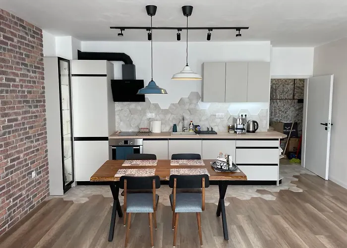 Platinum Luxury Industrial Unit City-center 플로브디프